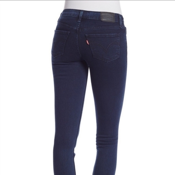 LEVI'S Woman's Classic Mid Rise Skinny Studded Jeans Denim Sz 8 29/30 - Picture 2 of 16